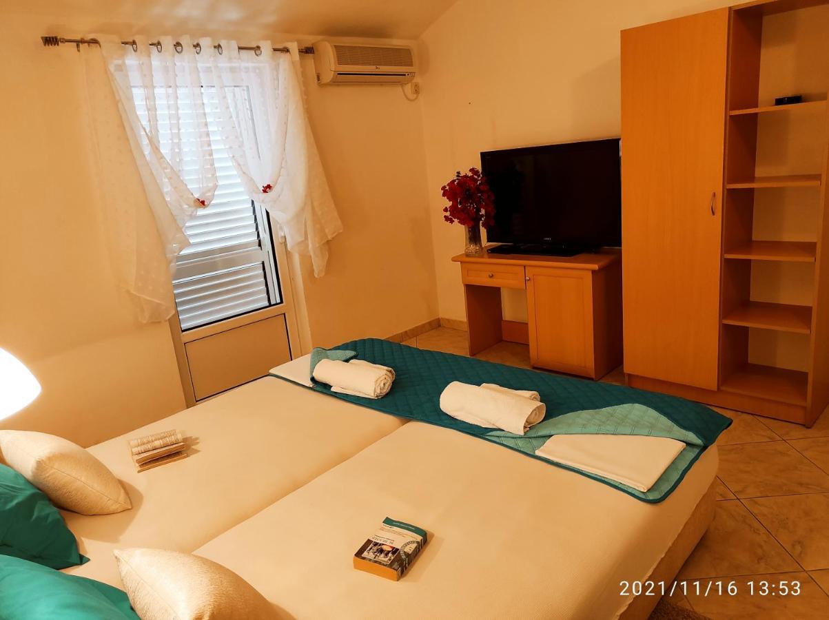 Apartmani Steni Sveti Stefan Exteriör bild