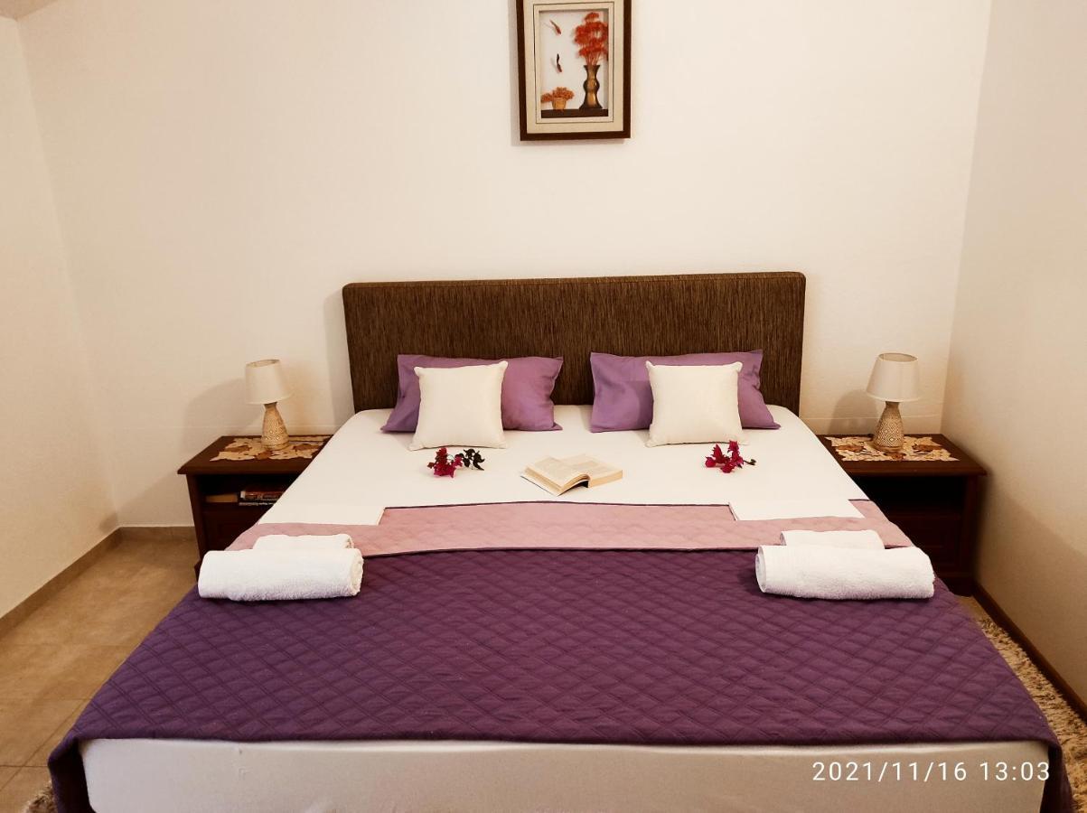 Apartmani Steni Sveti Stefan Exteriör bild