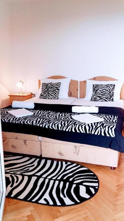 Apartmani Steni Sveti Stefan Exteriör bild