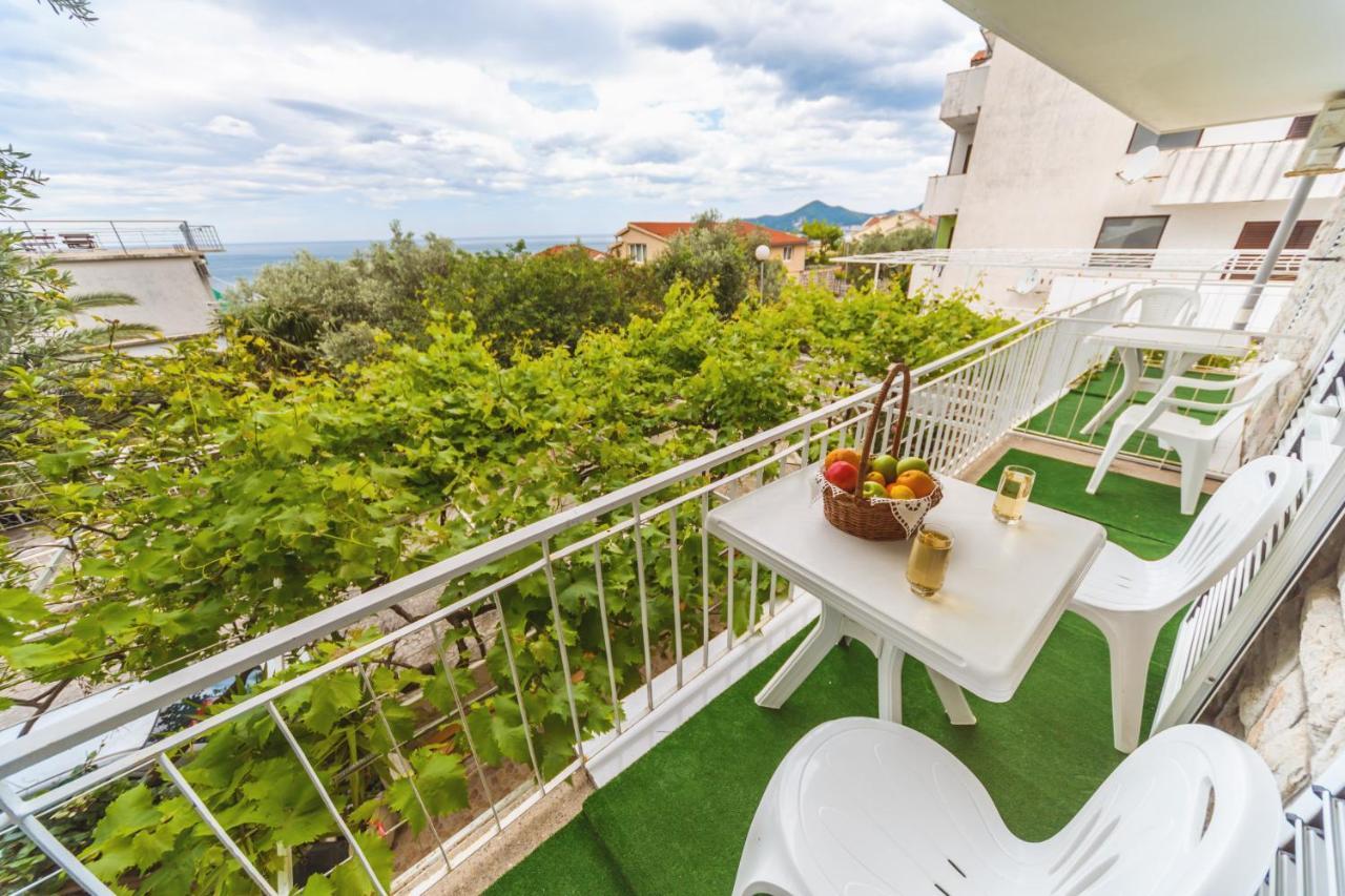 Apartmani Steni Sveti Stefan Exteriör bild