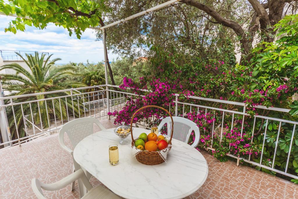 Apartmani Steni Sveti Stefan Exteriör bild