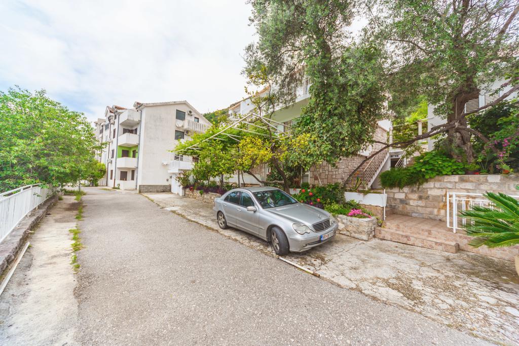 Apartmani Steni Sveti Stefan Exteriör bild