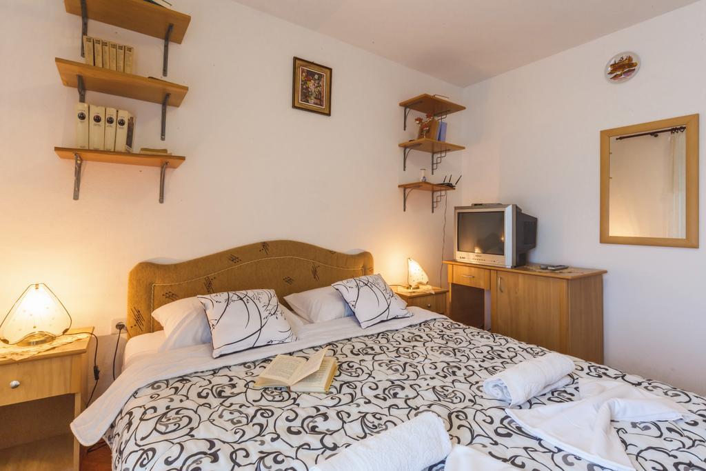 Apartmani Steni Sveti Stefan Exteriör bild