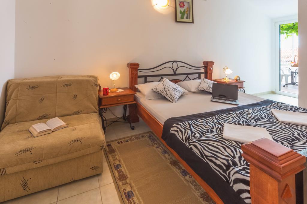 Apartmani Steni Sveti Stefan Exteriör bild