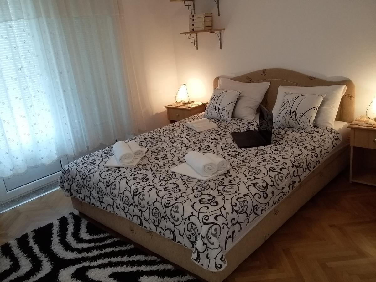 Apartmani Steni Sveti Stefan Exteriör bild