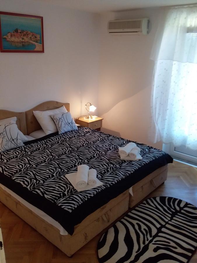 Apartmani Steni Sveti Stefan Exteriör bild