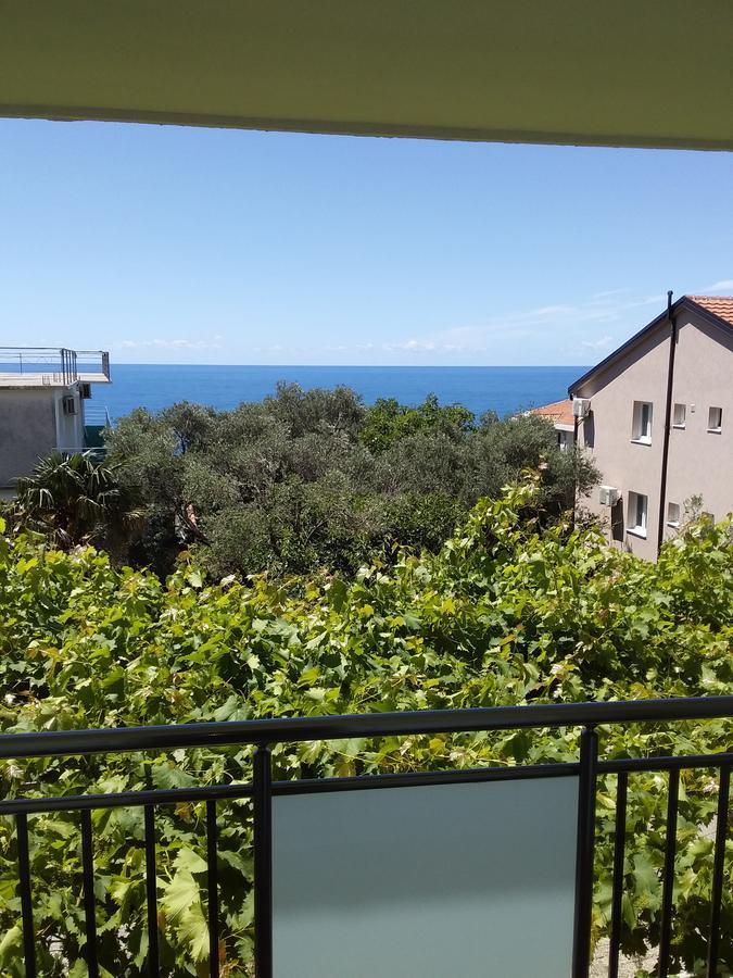 Apartmani Steni Sveti Stefan Exteriör bild